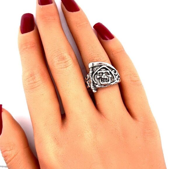Skull Womens Ring - Picture 3 of 4